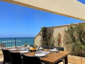 Jaffa- Seafront penthouse with terrace & elevator - Image 3