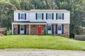 15 Mi to Pittsburgh: WFH-Friendly Home w/ Deck - Image 3