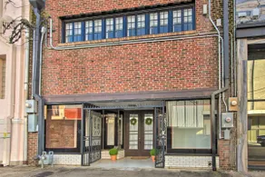 Updated Apartment in Historic Dtwn Marshall! - Image 3