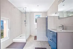 Luxury Villa for 8, private pool, airco, sea and mountain views - Image 4