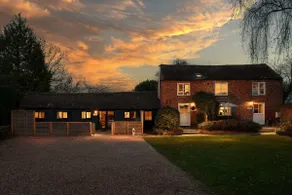 Long Barn, Rural Retreat, Sleeps 5, EV Charger - Image 2