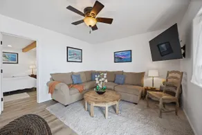 Remodeled 2B Home, Harbor Views - Image 3