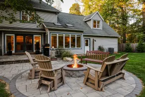 Fernwood Villa is a large family home with a five bedrooms, a pool table, a patio & a private backyard - Image 5