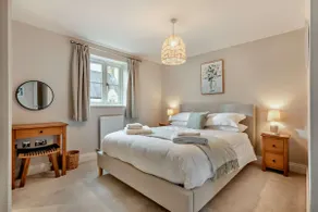 Characterful holiday cottage in the heart of Bourton-on-the-Water - Pear Tree Cottage, Bourton - Image 3