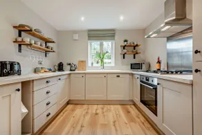 Characterful holiday cottage in the heart of Bourton-on-the-Water - Pear Tree Cottage, Bourton - Image 2