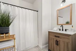 Boho Bungalow: 3BR on Miami Bike Path, Sleeps 7! - Image 5