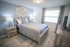 Sand Dollar Room Manasota Delux Villas - Image 3