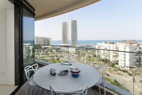 Voll ausgestattetes weiträumiges Apartment mit Garten und Terrasse | Strand in der Nähe - Image 3