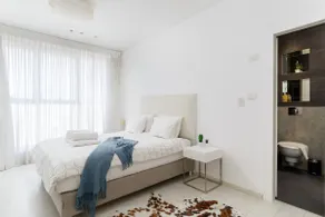 Voll ausgestattetes weiträumiges Apartment mit Garten und Terrasse | Strand in der Nähe - Image 4