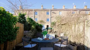 Swift Cottage, Blockley - sleeps 4 guests in 2 bedrooms - Image 2