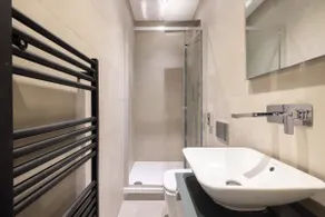 Fab Leicester Square Studio - Image 5