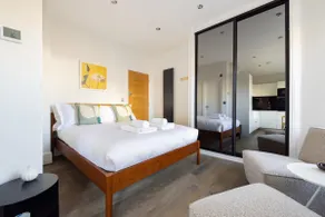 Fab Leicester Square Studio - Image 3