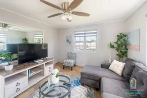 Private Porch Near Dover Beach and St. Lawrence - Image 2