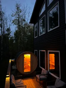 Romantic Getaway, Tiny High-Rise Cabin - Image 3