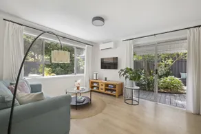 The Forest Nest - private garden studio - Image 5