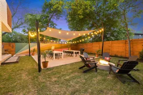 Awe-Inspiring Duplex | Phenomenal Pool + Amenities - Image 4
