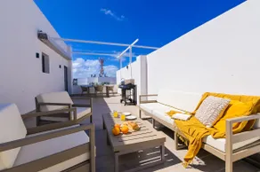 Elegant and Spacious Penthouse With Ocean View - Image 5