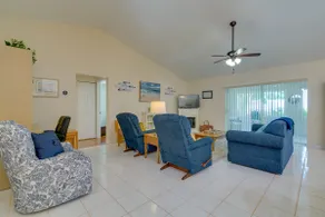 Canal-Front Retreat in Crystal River! - Image 4