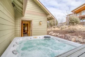 Hot Tub-Dog OK-High Desert and Cascade Views - Image 3