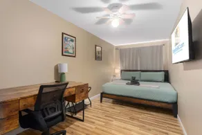 4 Bedroom Ranch w/ Fenced Yard, FIFA ready + Easy - Image 5