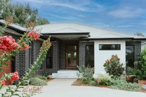 The Top Spot - A Modern All-Season Retreat - Image 5