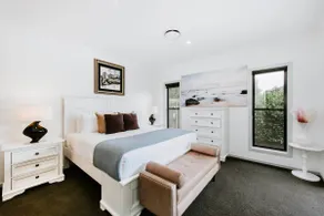 The Top Spot - A Modern All-Season Retreat - Image 3