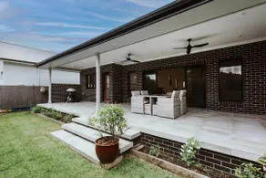 The Top Spot - A Modern All-Season Retreat - Image 2