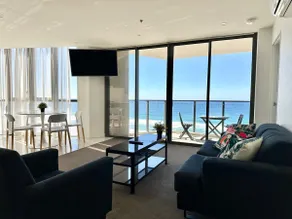 Surfers Paradise on the 14th floor 1405 - Image 5