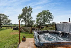 16th century converted mill in the Cotswolds with a hot tub -Little Barford Mill - Image 2