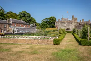 The Greenhouse Apartment, Walmer Castle & Gardens - Image 2