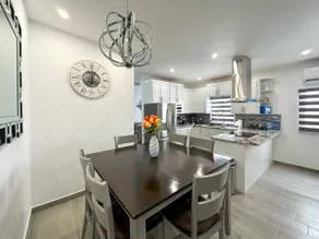 The Ultimate Downtown Home - Image 3
