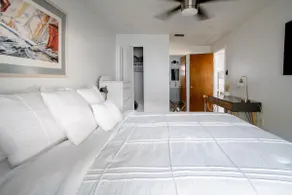 Charming 1-Bedroom Oasis in the Heart of Downtown - Image 5