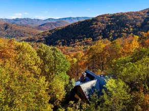 Amazing Mountain Views Black Mountain Asheville Cabin - Image 4