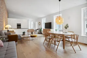 3 bedroom APT with balcony - Image 5