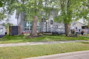 Neenah Home w/ Deck: Near Lake Winnebago - Image 4
