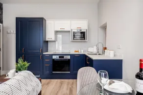 Modern & Mellow 1-bed Apt w/ Free Parking & Wi-Fi - Image 3