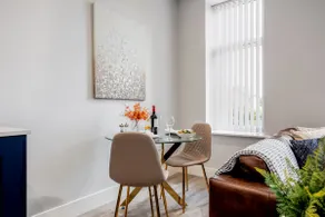 Modern & Mellow 1-bed Apt w/ Free Parking & Wi-Fi - Image 4