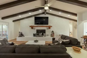 Bea's Lakehouse - Image 4