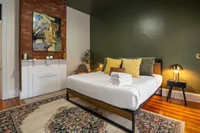 Walk to Downtown, Bars, Stadiums - Perfect for 4! - Image 3