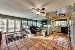 Willow Bend: 4-Bedroom Tranquil Escape - Image 4