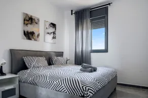 City Center Luxury 2 Bdr Apartment - Image 5
