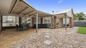 Perfectly Located Holiday Retreat - Image 2