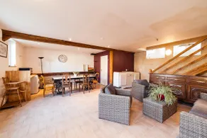 Quiet private 2-bedroom, garden, parking - Image 5