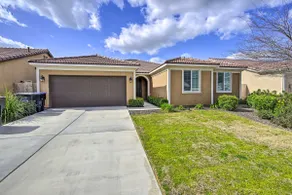 Visalia Home w/ Yard: 4 Mi to Downtown! - Image 3