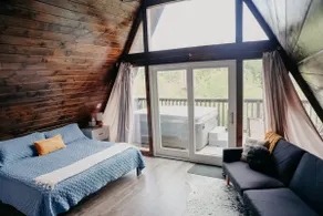 Dean's Den: Private Deck w/ Jacuzzi and a View - Image 5