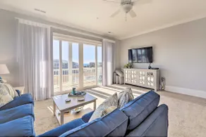 Gorgeous Emerald Isle Getaway: Walk to Beach! - Image 2