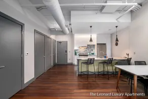 Luxury Apartment w/ City Views - Leonard Building - Image 5