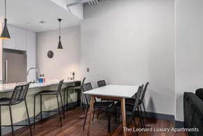 Luxury Apartment w/ City Views - Leonard Building - Image 4