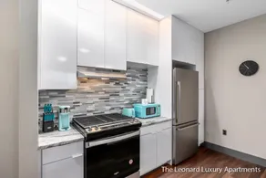 Luxury Apartment w/ City Views - Leonard Building - Image 3
