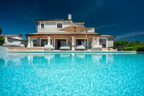 Villa Mabuhay by Istrialux - Image 3